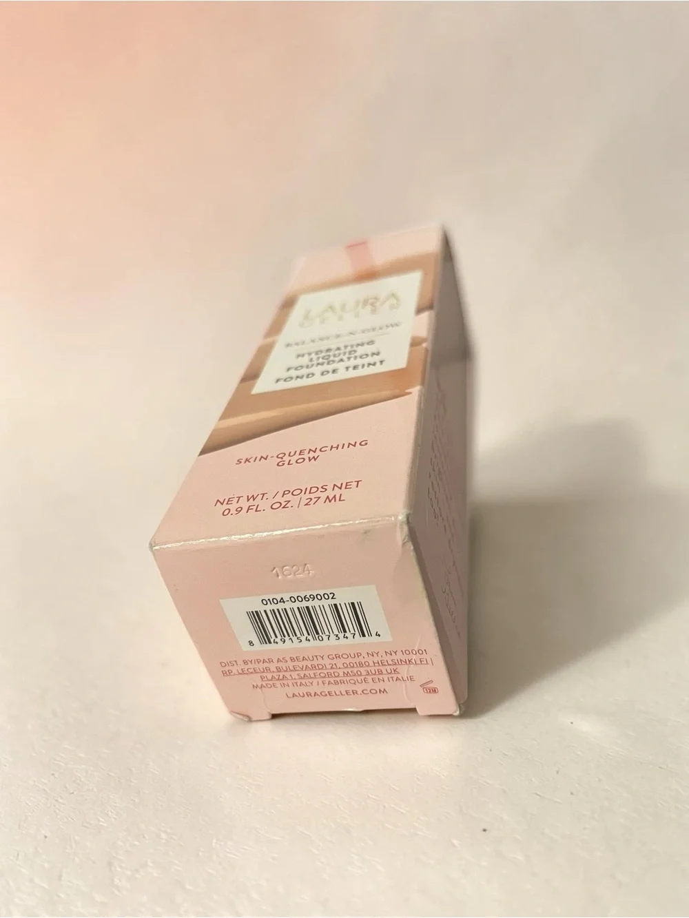 FAIR Laura Geller Balance N Glow Liquid Foundation